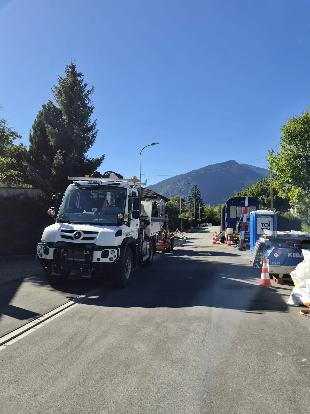 Materialtransport mit Arbeitsfahrzeug